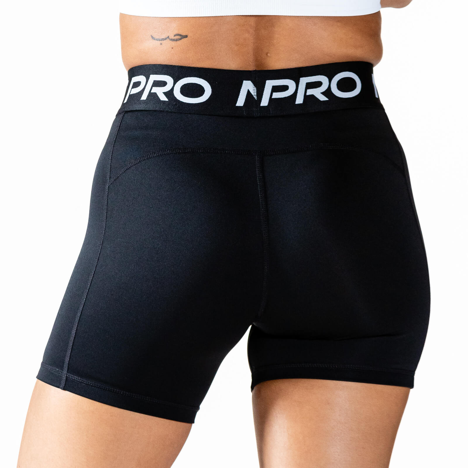 Nike Pro nuorten treenishortsit